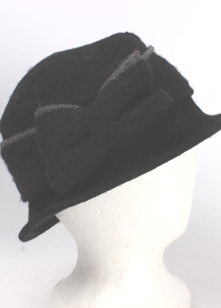 Soft wool felt hat w bow black Style: HS/4242BLK image 0